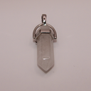 Pendentif en quartz laiteux à double pointe
