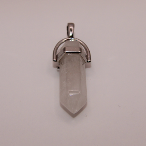 Pendentif en quartz laiteux à double pointe